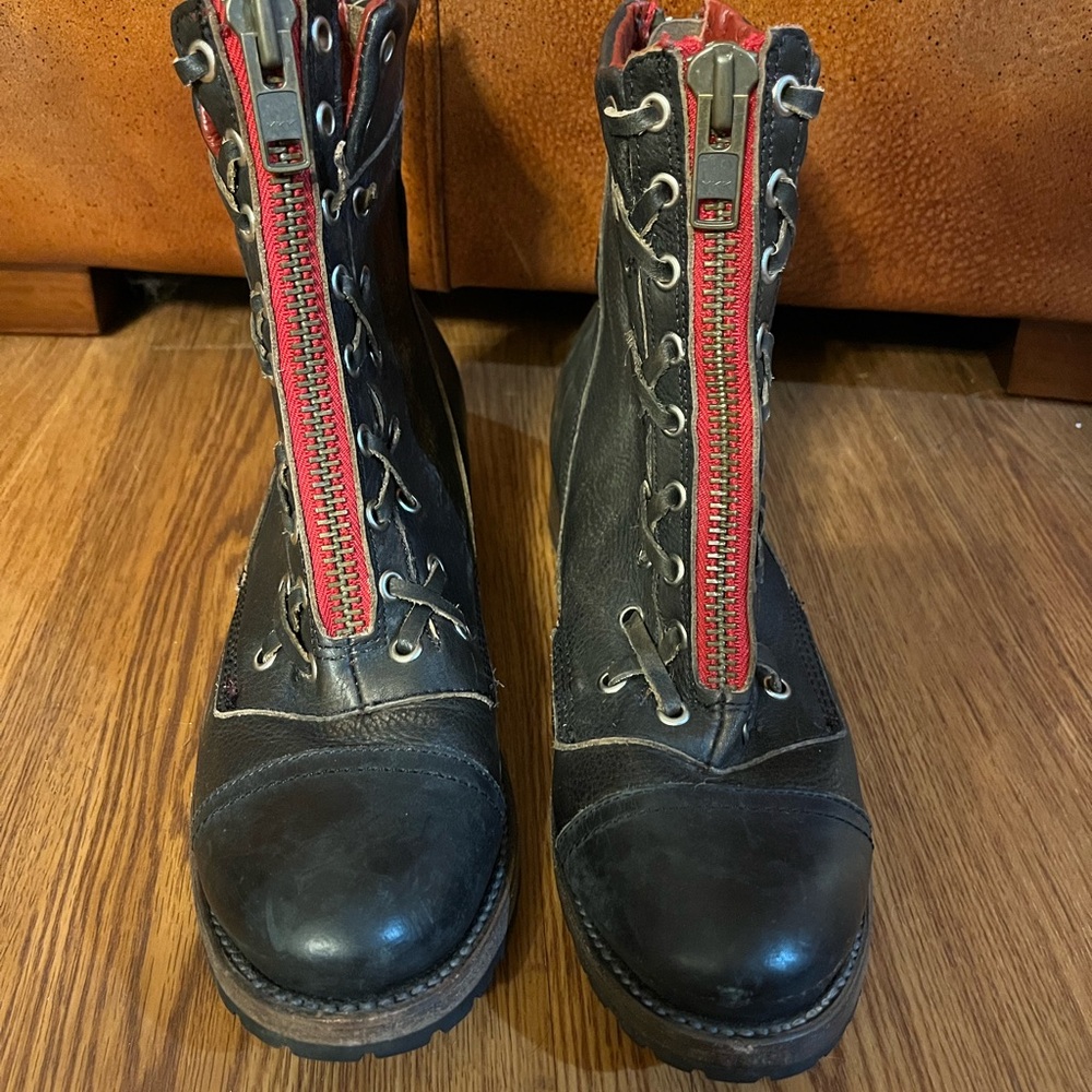 Freebird Liverpool boots~Size 10! Black with Red Zippers - Picture 3 of 6